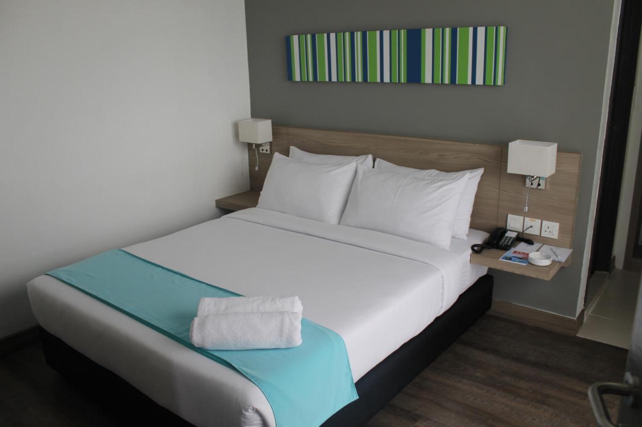 Singgah Kertih Hotel Кертих Екстериор снимка